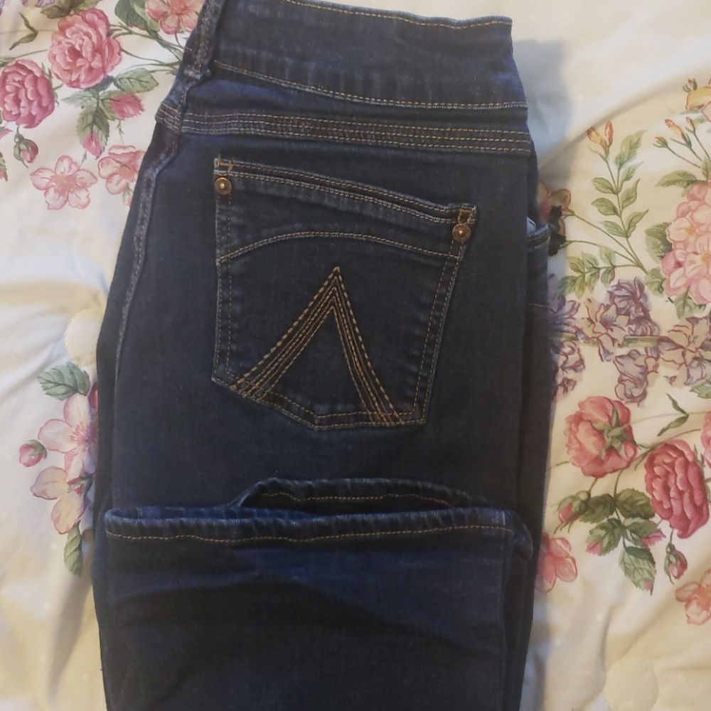 Jeans - Picture 2 of 6